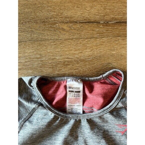 Gymshark Womens Gray Seamless Athletic Long Sleeve Cropped Top Size Medium - Picture 3 of 3